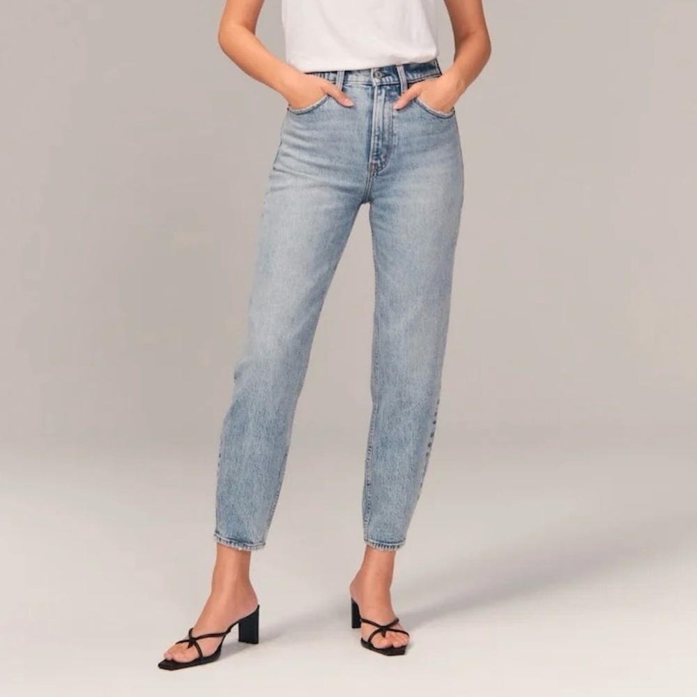 ABERCROMBIE & FITCH High Rise 80s Mom Jeans Size 27  Blue